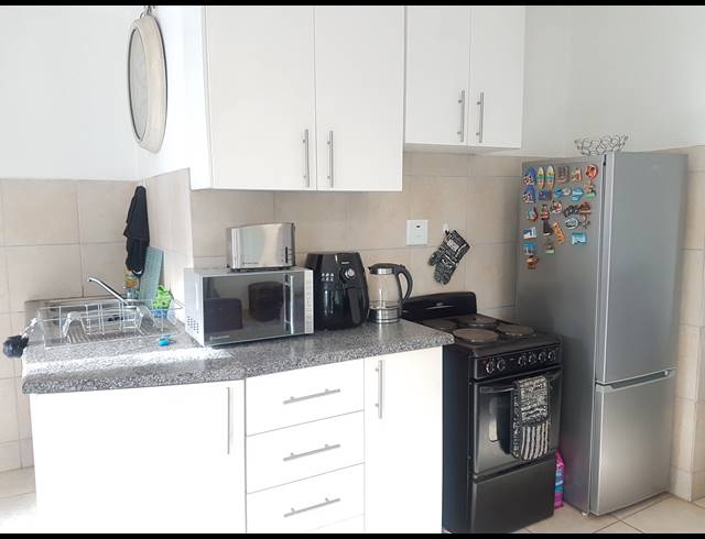 2 BEDROOM APARTMENT TO LET IN WATERFALL